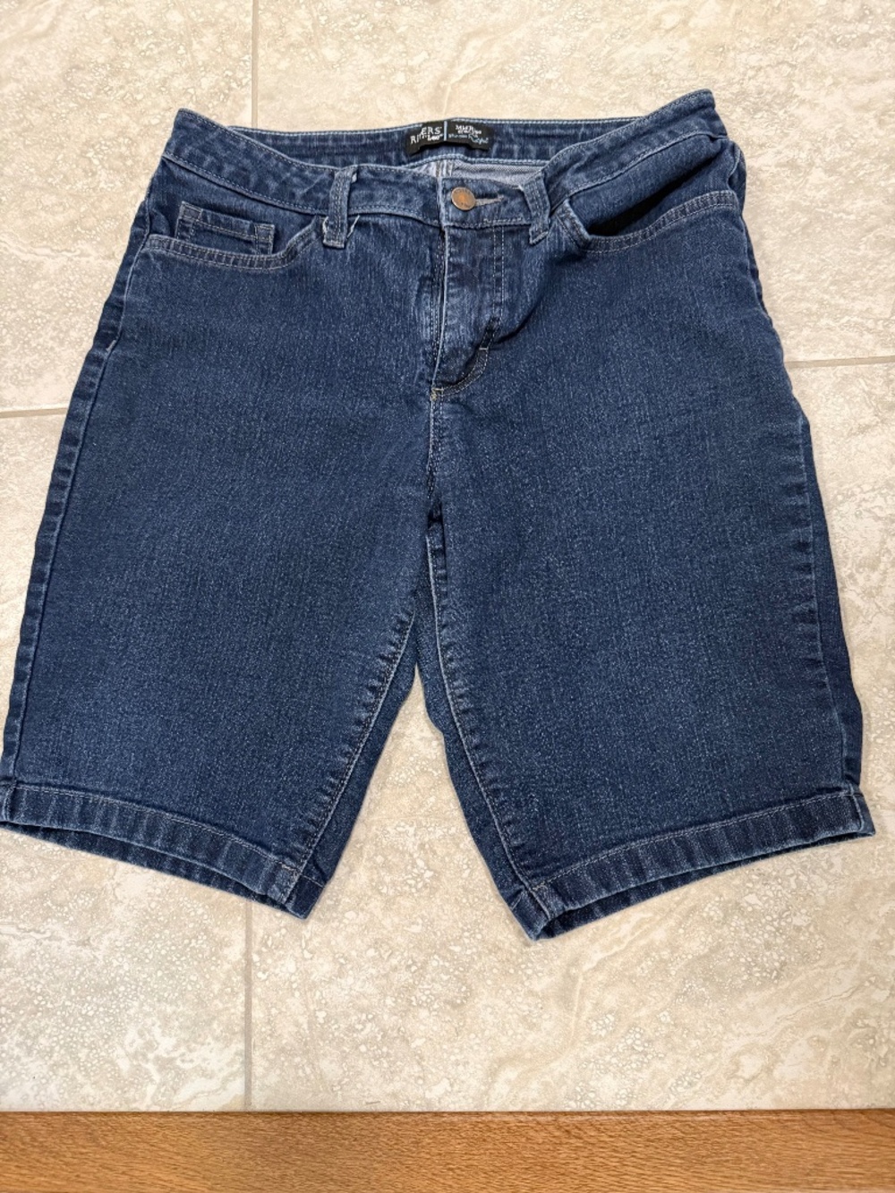 Riders by Lee Riders Bermuda Mid Rise Shorts Size 8